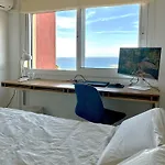 Lejlighed Light-filled With Sea Views *