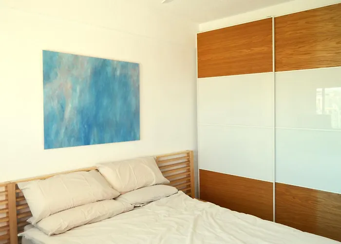 公寓 Light-filled With Sea Views *