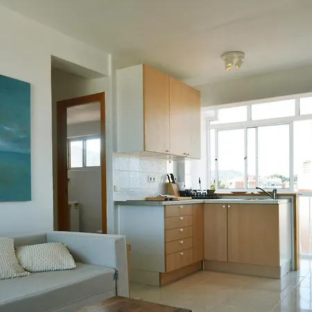 Light-filled With Sea Views